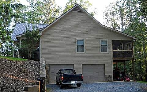 2nd image of 1800 Newport Dr