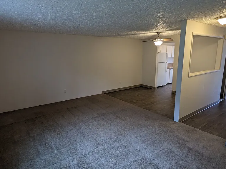 Royal Crest Townhomes — Photo 101