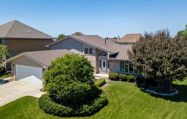 1st image of 9236 Almond Ln