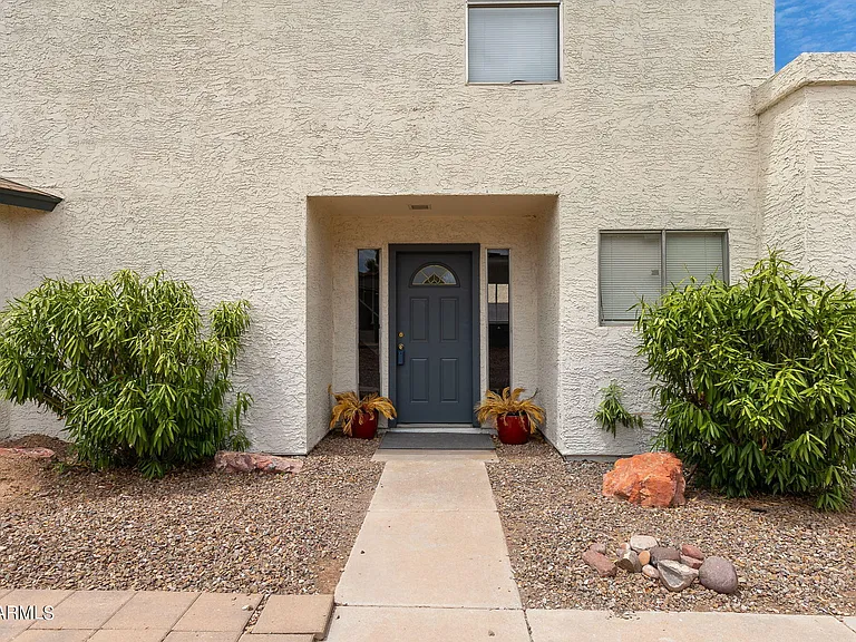 619 E Jensen St #7 — Photo 4