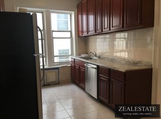 819 49th St #2F, Brooklyn, NY 11220