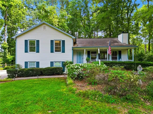 6166 Picketts Rdg NW, Acworth, GA 30101