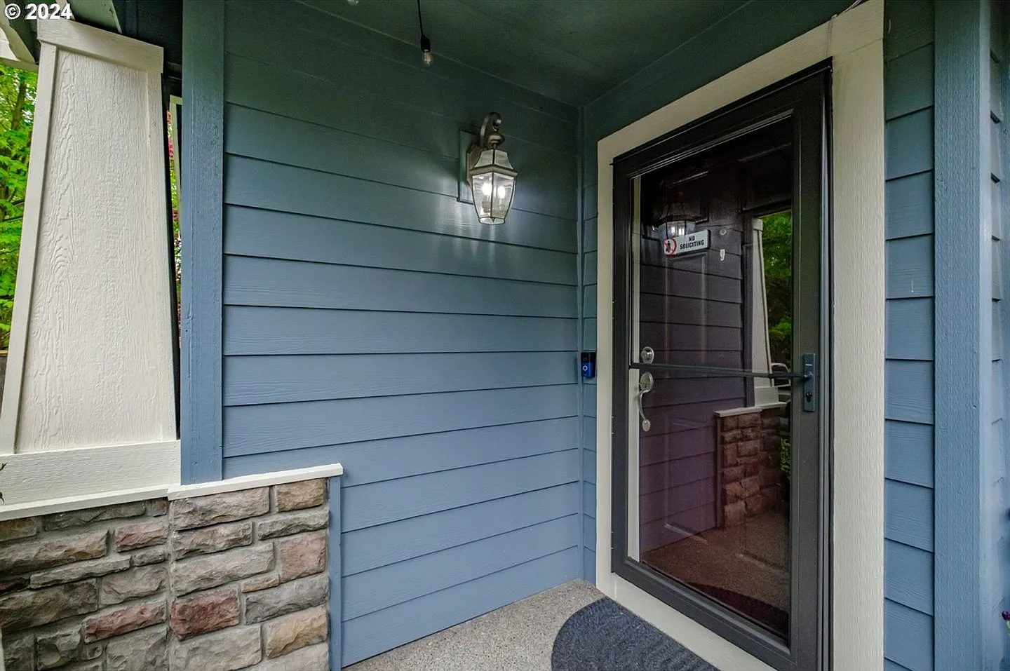 Well Maintained 3 Bedroom 2.5 Bathroom Home Located in SE Albany — Photo 3