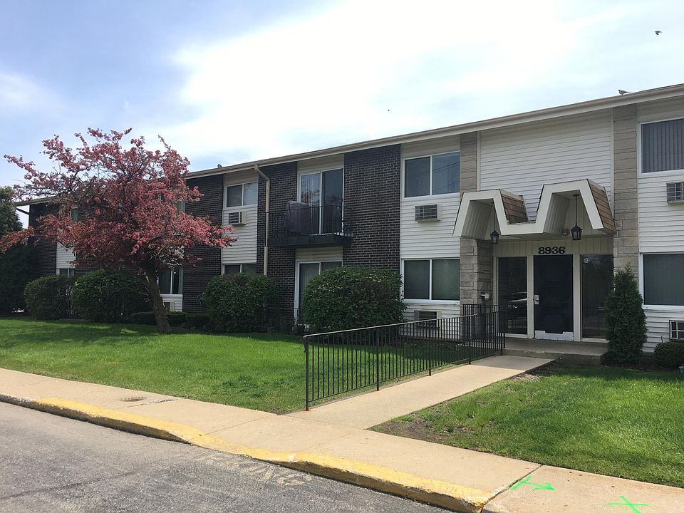 1st image of 8936 Northshore Dr APT 1B