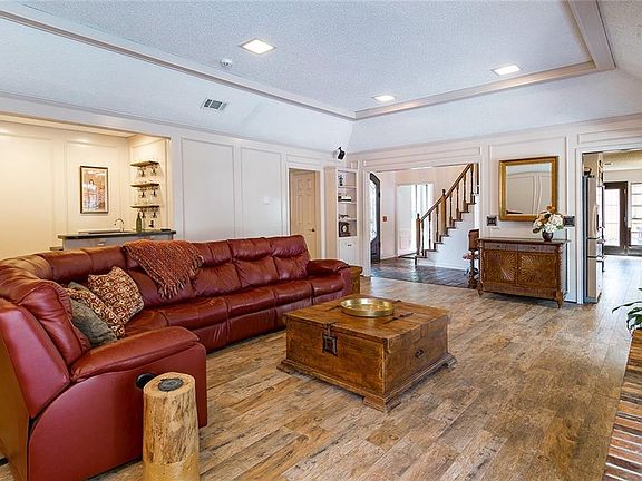 5th image of 3713 San Juan Cir