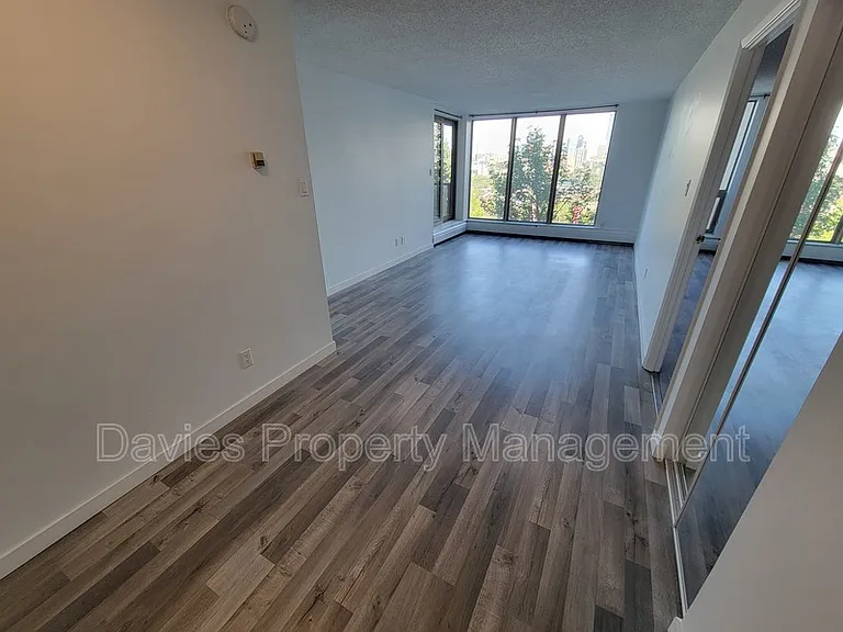 10149 Saskatchewan Dr NW #401 — Photo 10