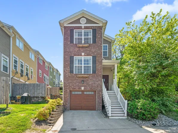 608 Torrence Ln, Cincinnati, OH 45208