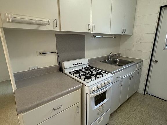 2nd image of 1611 & 1615 Barron Ln #1615-1
