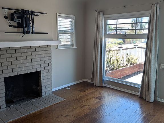 4th image of 4421 Felton St