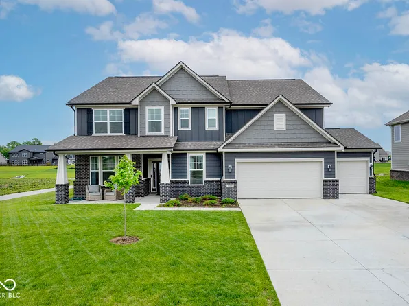 1113 Desert Path Ln, Greenwood, IN 46143