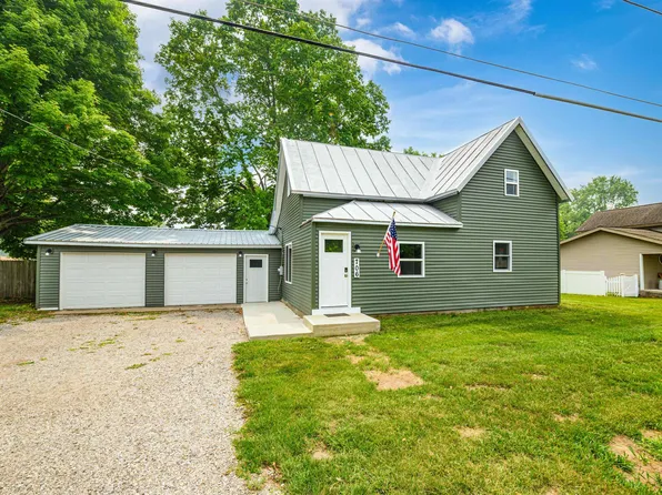 706 S Wayne St, Hamilton, IN 46742