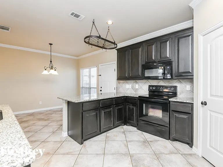 7428 Durness Dr — Photo 8