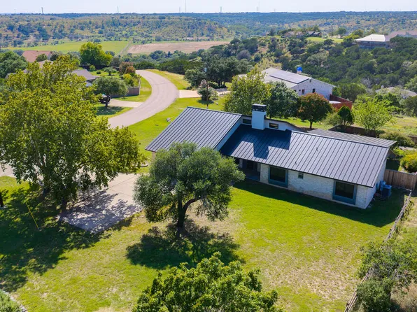 103 Crockett Dr, Kerrville, TX 78028