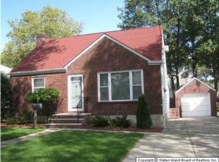 365 Rose Ave, Staten Island, NY 10306