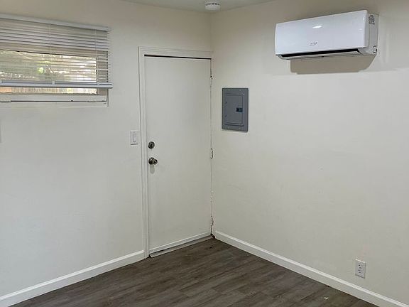 5th image of 1440 Vine St