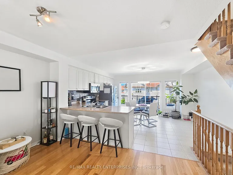 112 Harbourside Dr — Photo 12