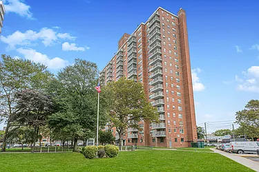 2483 West 16th Street, #3C