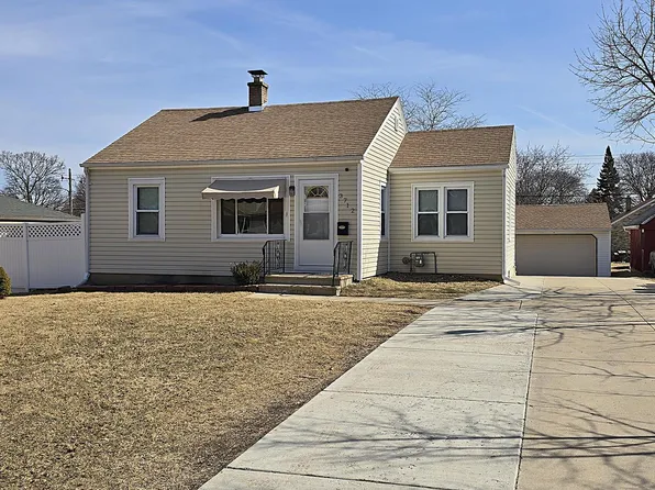 3712 South 86th STREET, Milwaukee, WI 53228