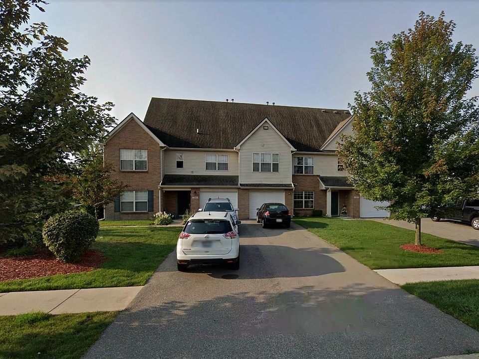 1st image of 390 Brookfield Dr #23
