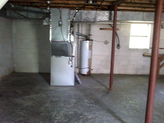 3rd image of 1207 Askin St