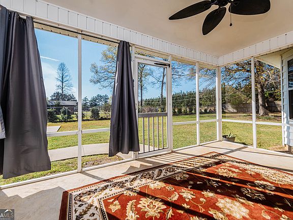 3rd image of 100 Crystal Ridge Cir