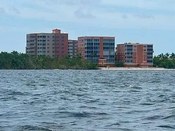 14815 Laguna Dr APT 103, Fort Myers, FL 33908