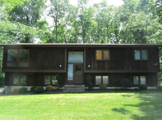 4 Tracey Ct, Spring Valley, NY 10977