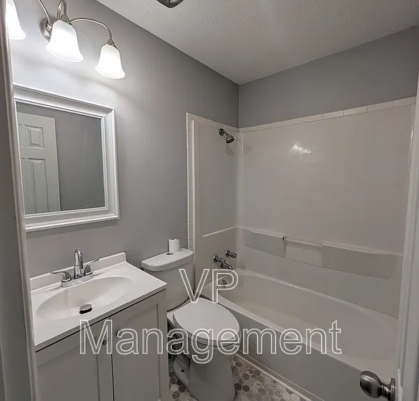 4547 Main St — Photo 6