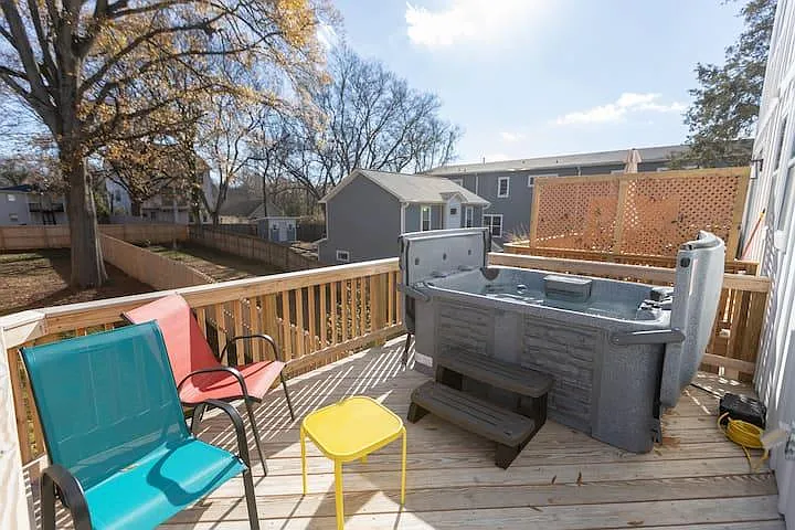 1122 N Alexander St — Photo 111