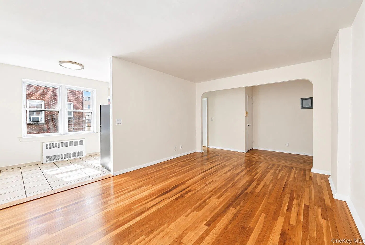 1 bed, 1.0 bath, 800 sqft, $1,950 — Photo 2