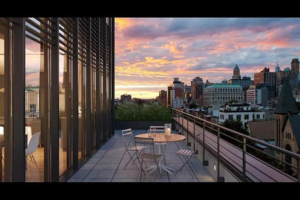 Sold by Compass | media 21