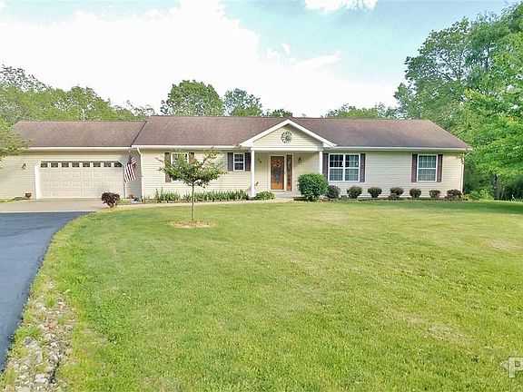 3rd image of 73 Lakecrest Pl