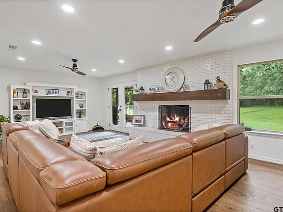 5th image of 3054 Old Paris Rd