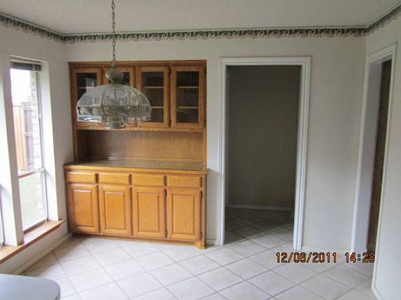 2nd image of 2905 Dartmouth Dr