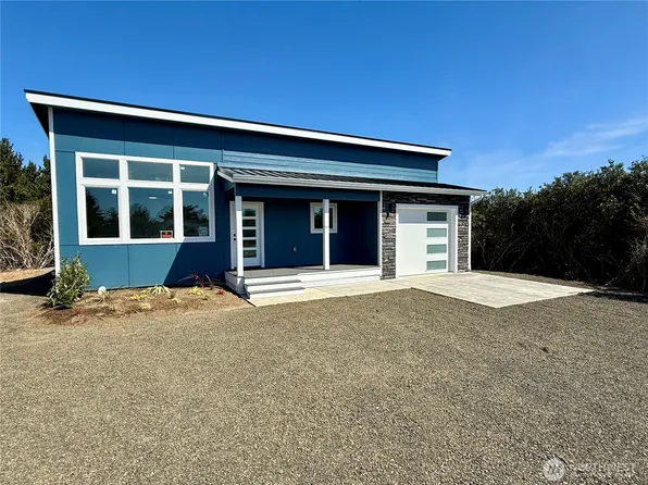 718 Reporter Court, Ocean Shores, WA 98569