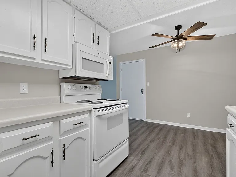 Kellogg Place Apartments — Photo 27