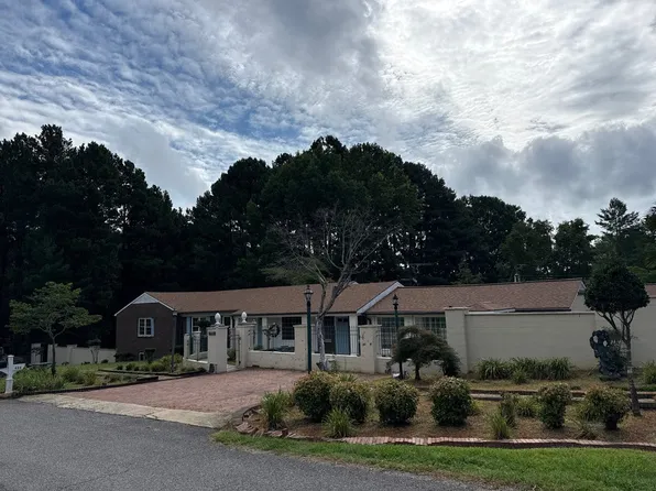 444 Craven St, Star, NC 27356