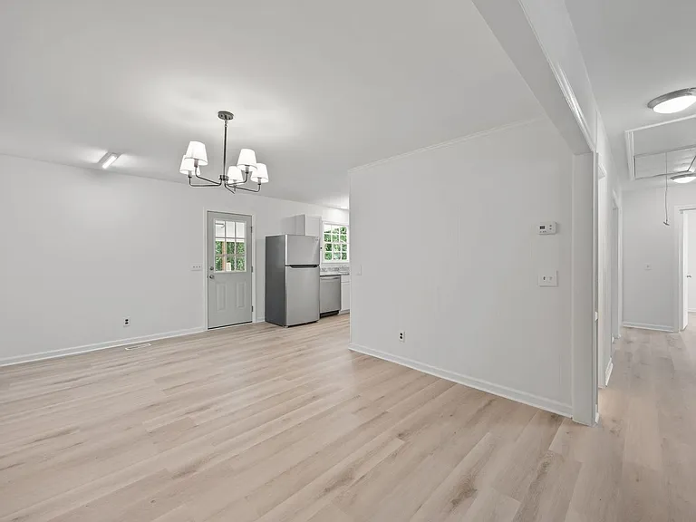 7444 Edenwood Ln — Photo 8