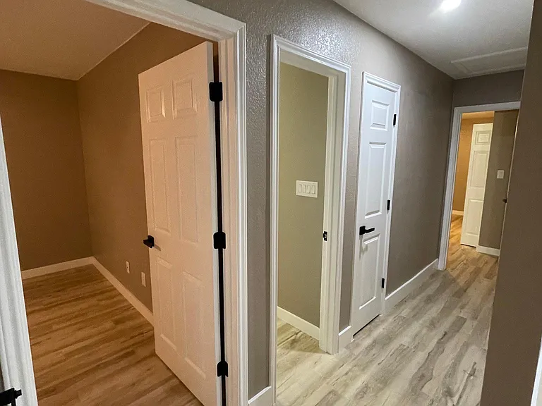 3803 Uvalde Dr #B — Photo 10