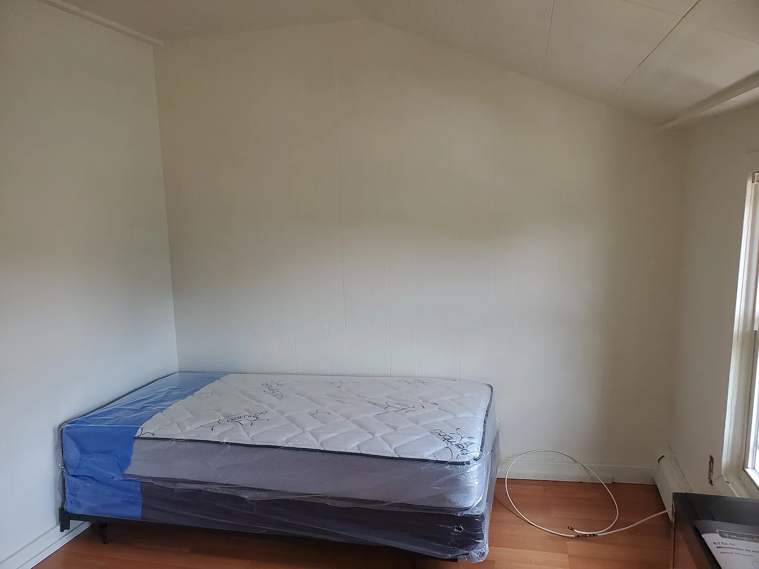 1 bed, 150 sqft, $850 — Photo 2