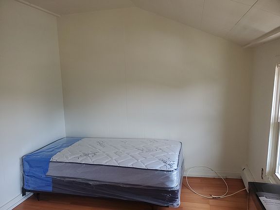 2nd image of 383 Elwood Ave #13