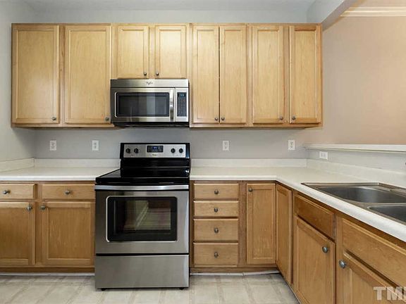 5th image of 1870 Birmingham Dr