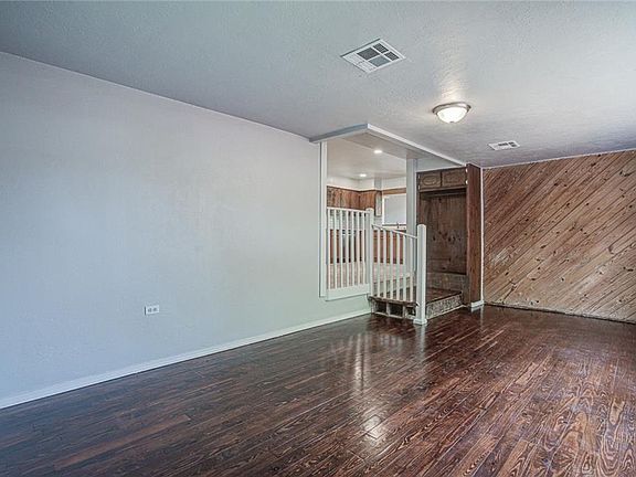 5th image of 3932 Pine Ave