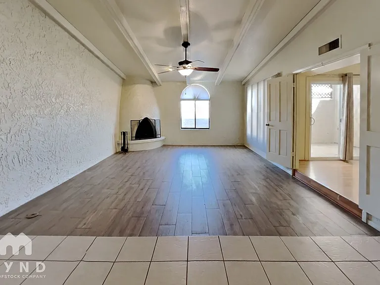 5100 N Miller Rd #23 — Photo 2