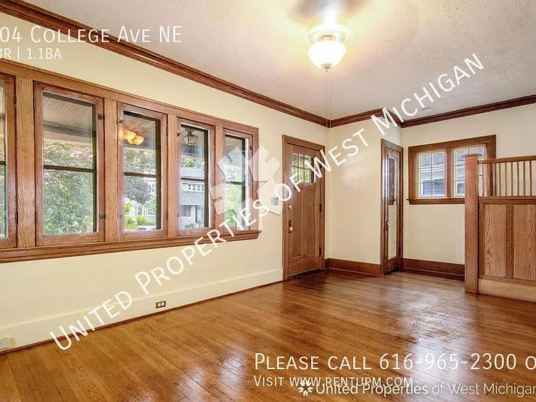 304 College Ave NE — Photo 15