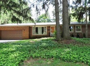 312 Downing Dr, Chardon, OH 44024