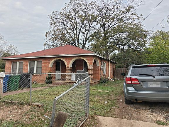 2nd image of 427 Hazel St