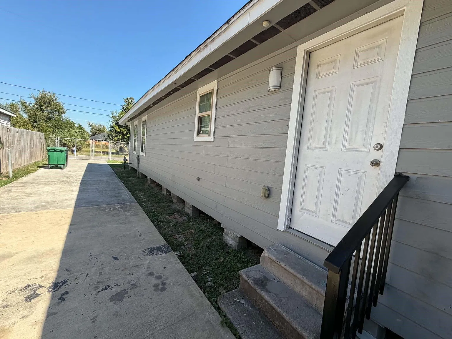 3 bed, 2.5 bath, 1200 sqft, $1,500 — Photo 3