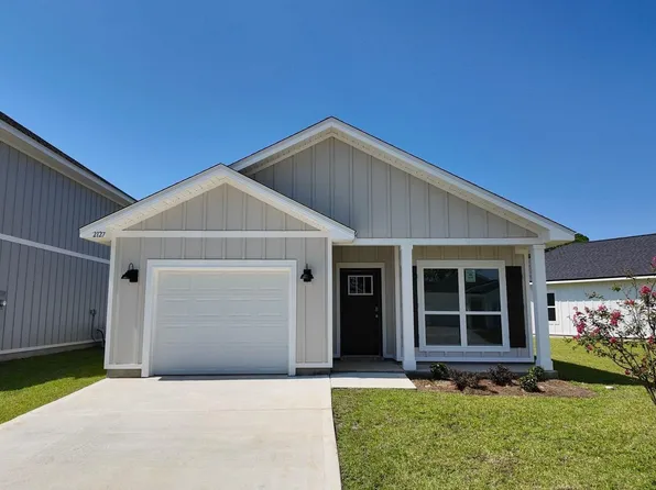 2127 Aqua St, Gulf Breeze, FL 32563