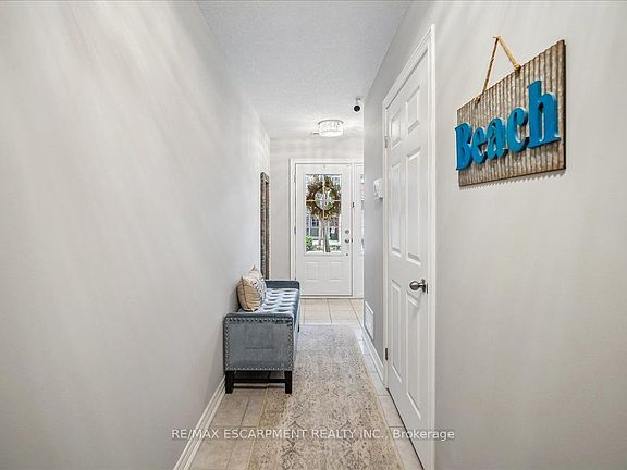 4th image of 181 Plains Rd W #40